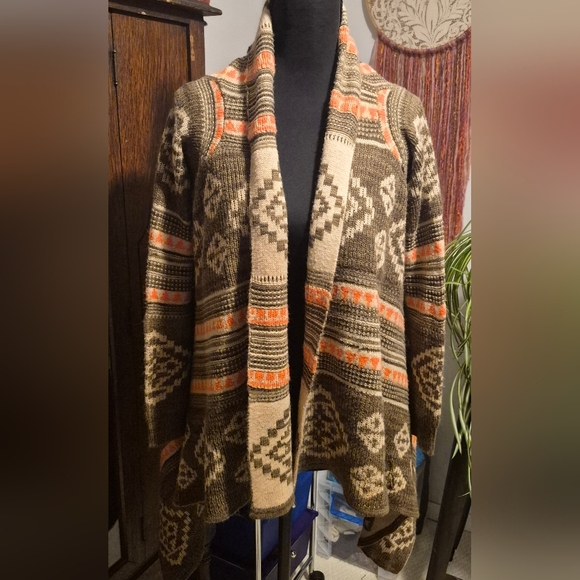Eyeshadow Mud Pie Fire Handkerchief-Hem Sweater Cardigan in a Brown Tan Orange S - Picture 2 of 4